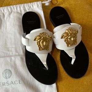 Versace medusa flat sandals